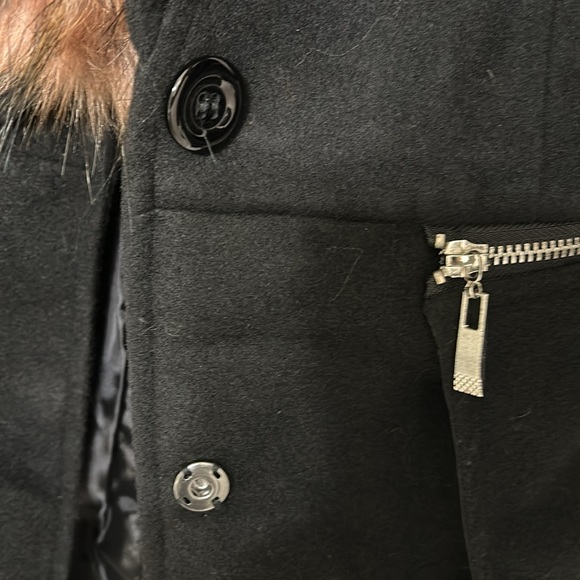 Black short fur-trimmed jacket with side zipper detail. Never worn. - Picture 6 of 7